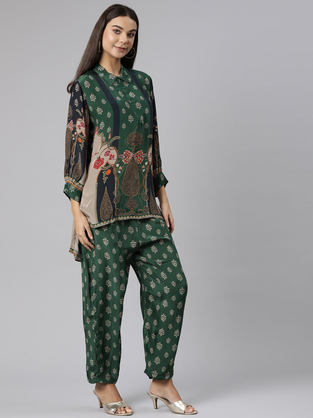 Neerus Green printed floral co-ord set straight kurta with trouser - back view