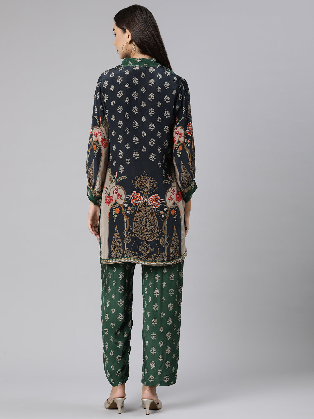 Neerus Green printed floral co-ord set straight kurta with trouser - side view