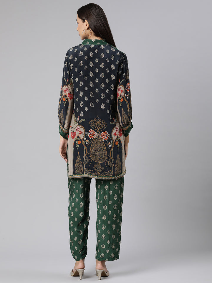 Neerus Green printed floral co-ord set straight kurta with trouser - side view
