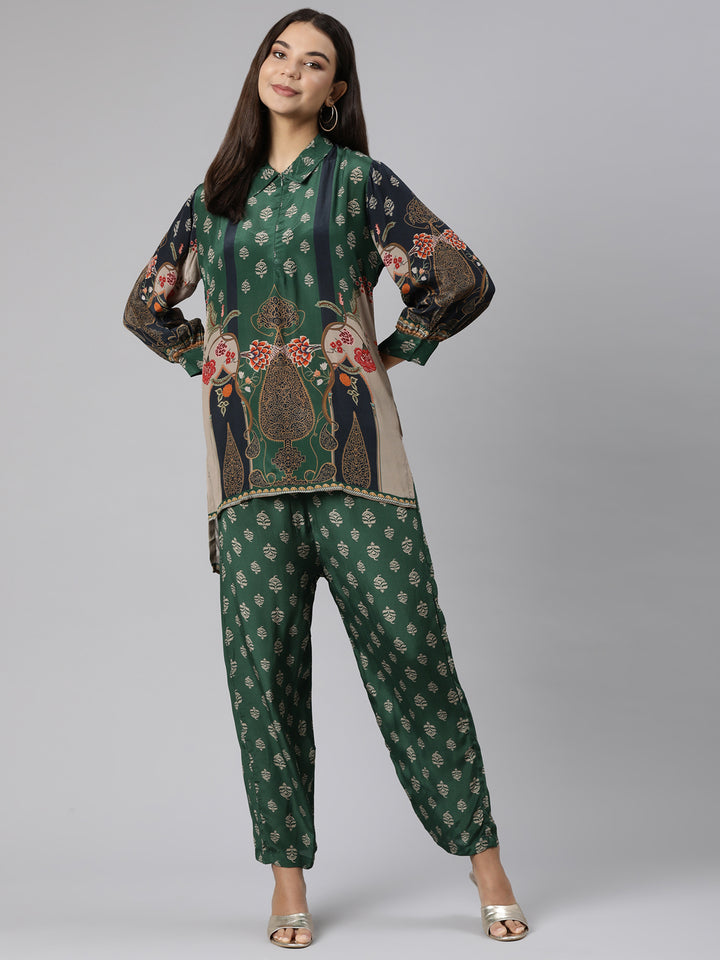 Neerus Green printed floral co-ord set straight kurta with trouser - detail view 2