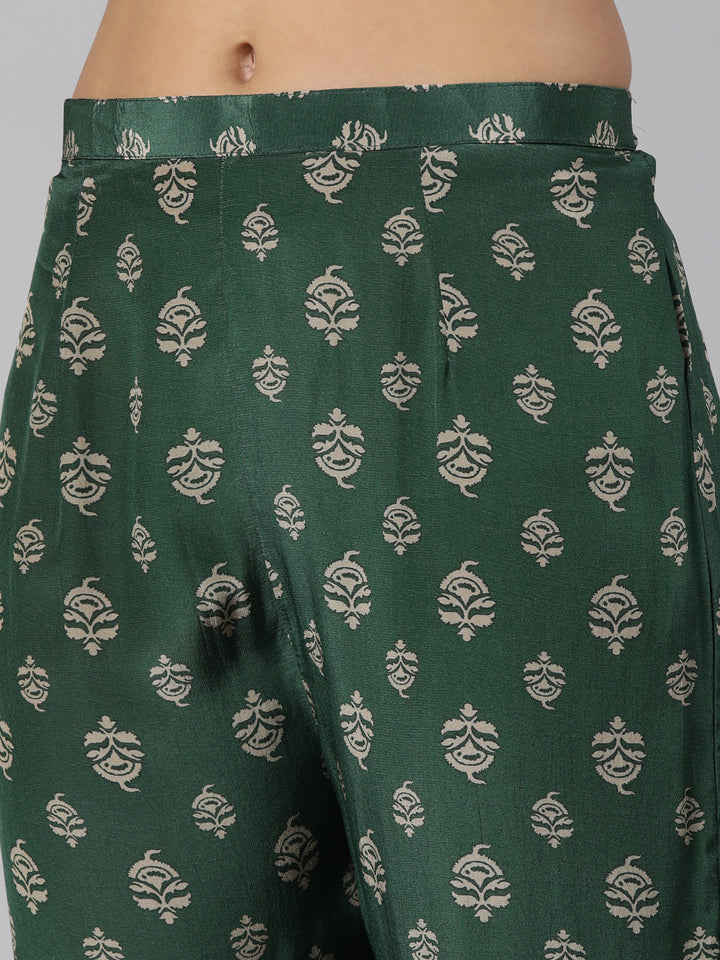 Neerus Green printed floral co-ord set straight kurta with trouser - detail view 3
