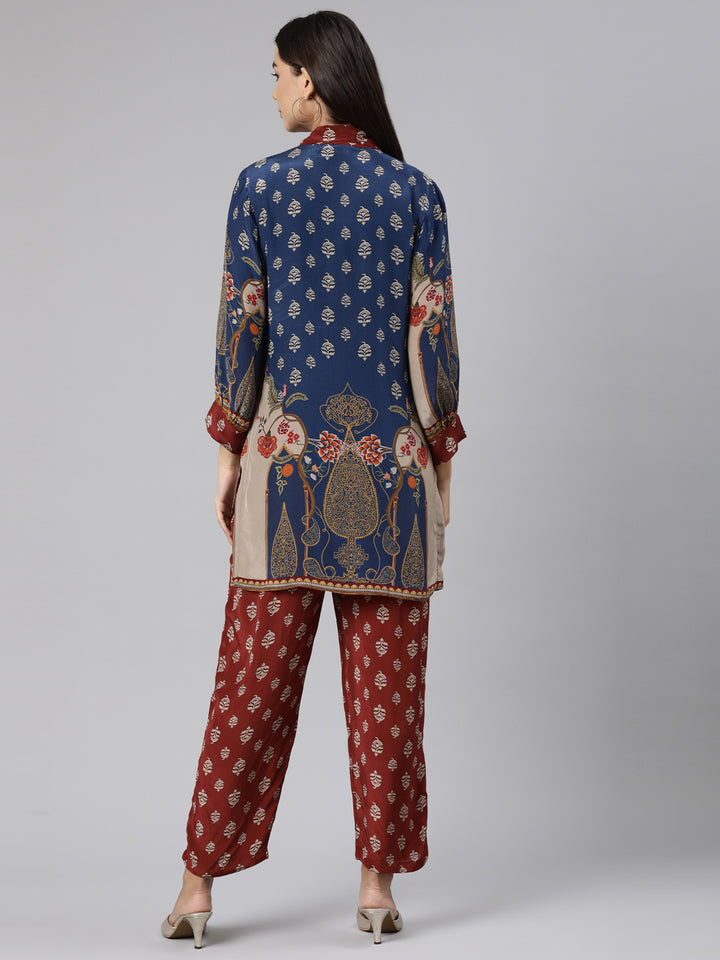 Neerus Maroon floral printed co-ord set kurta and trouser - side view