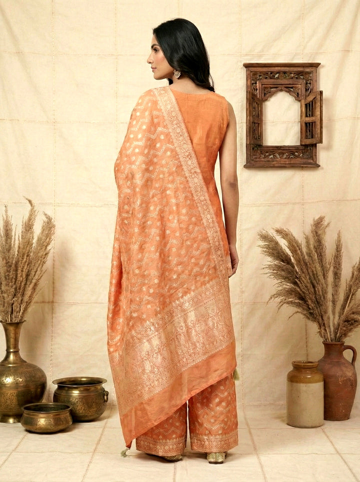 Neerus Orange tissue embroidered suit set - side view