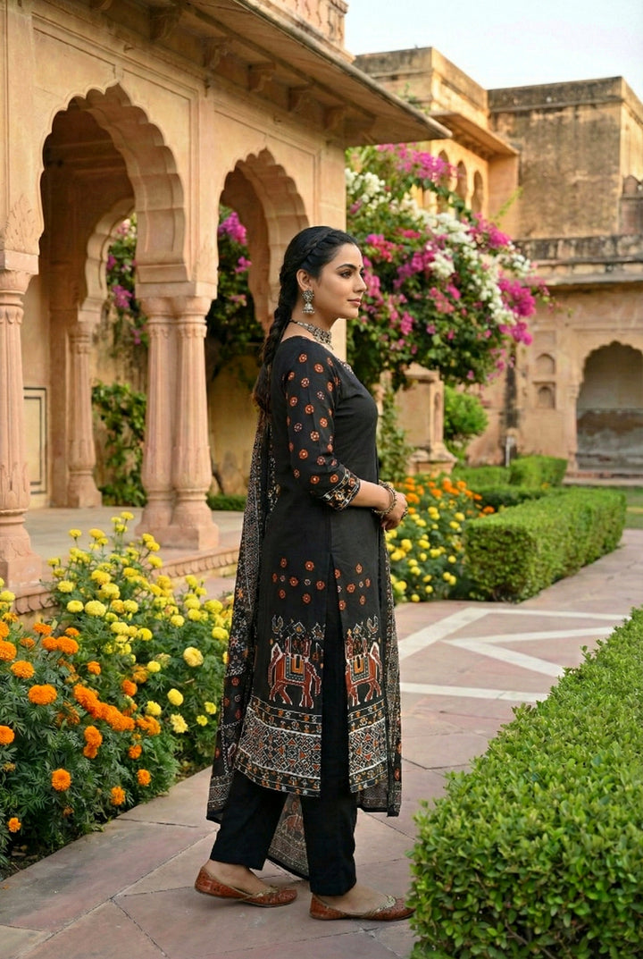 Black Silk Hand Embroidery Three Piece Set