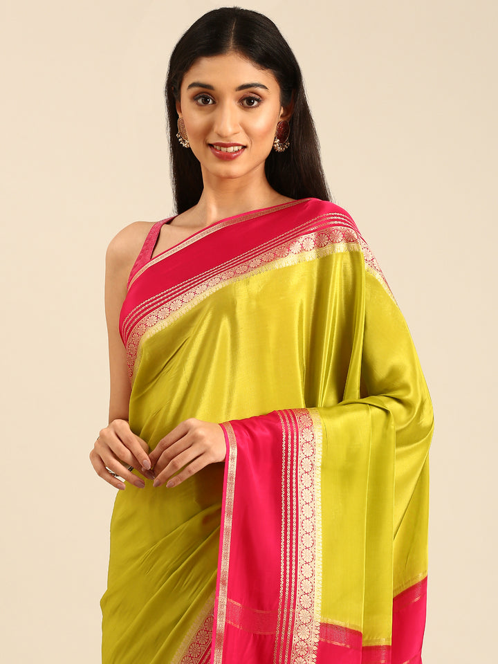 Green Mysore Crepe Silk Saree Plain Contrast Border And Pallu