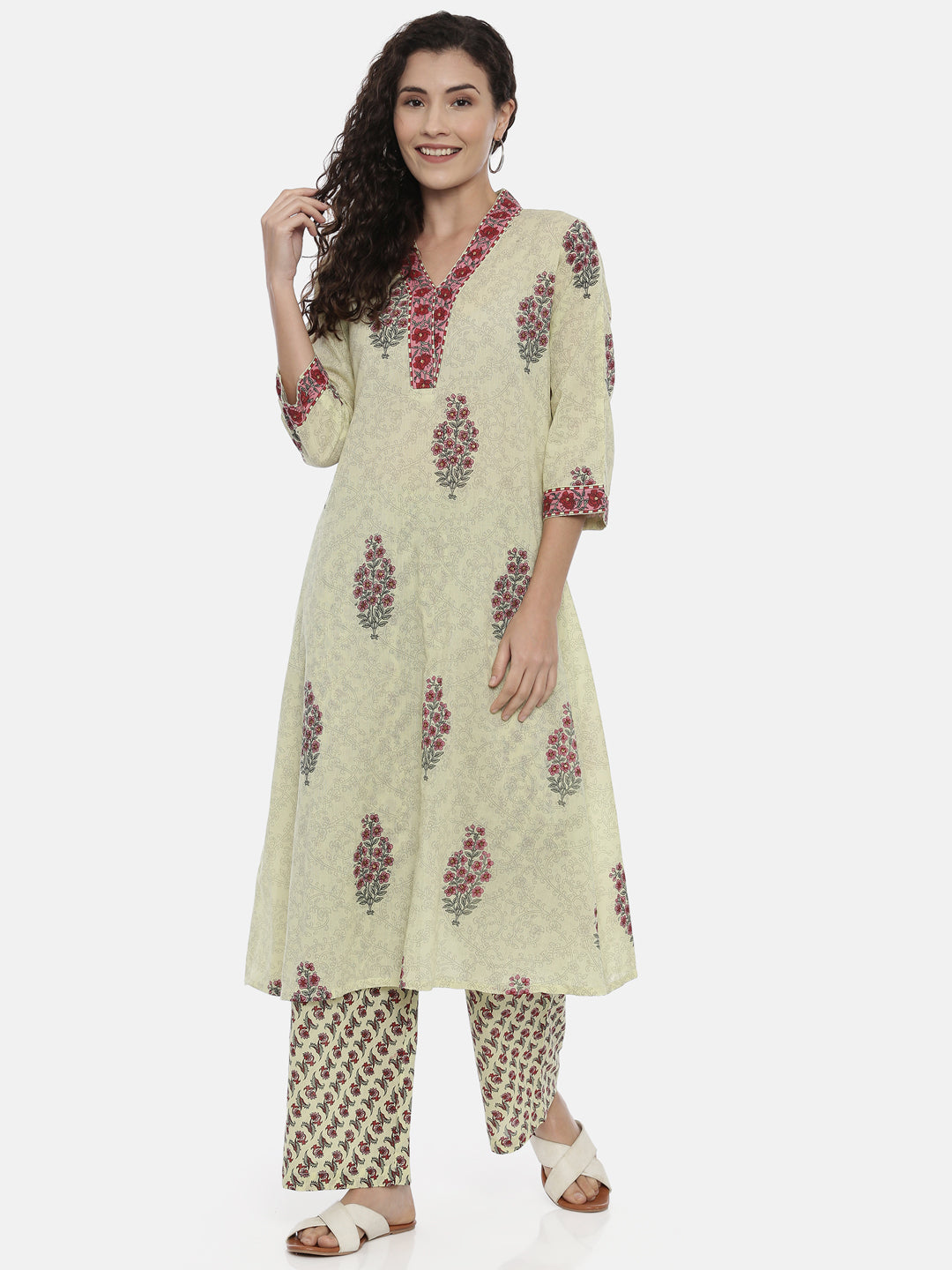 Neerus Green printed kurta set with trousers - front view