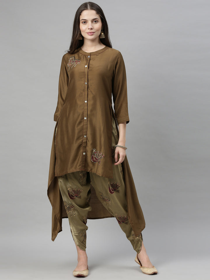 Neerus Green embroidered kurta set with dhoti pants - front view