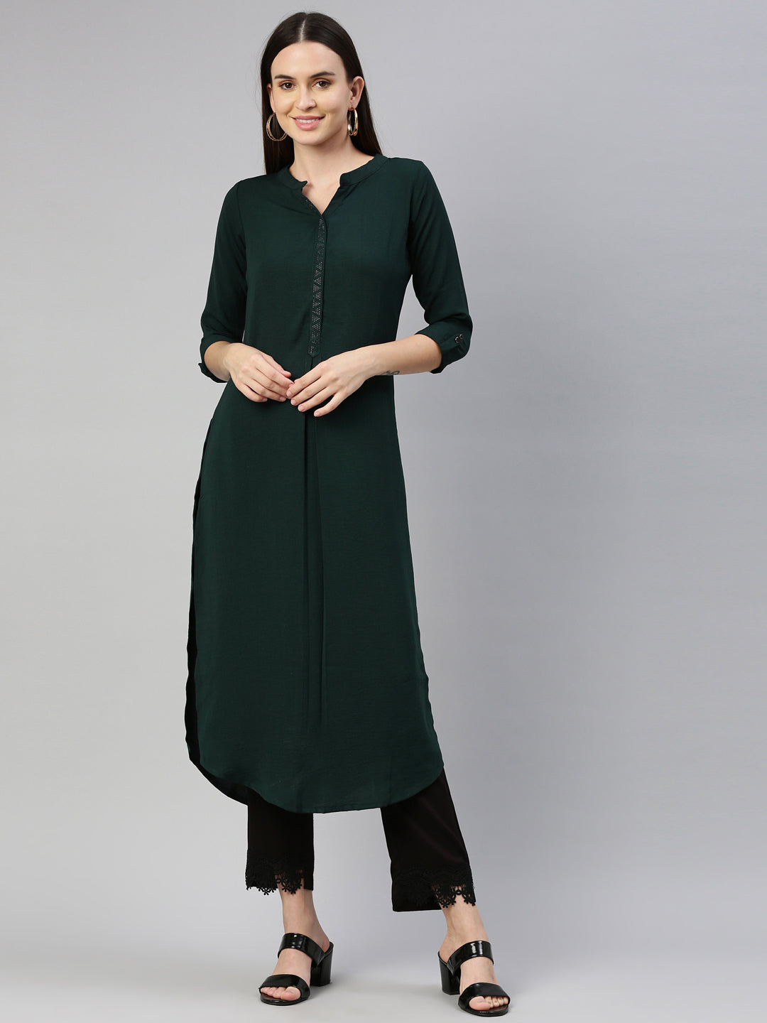Neerus Women Green Solid Pathani Kurta