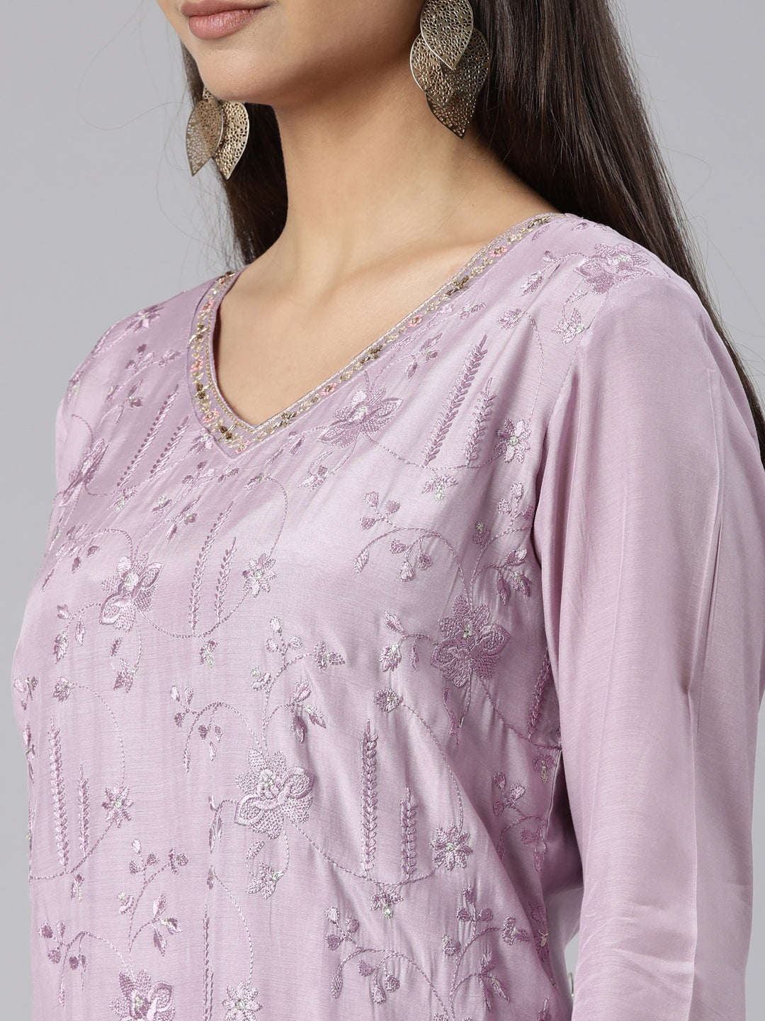 Neeru's Lavender Regular Straight Floral Kurta And Trousers With Dupatta