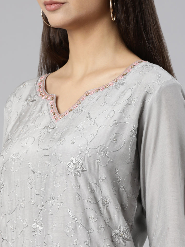 Neerus Grey shantoon printed suit set with dupatta - detail view 1