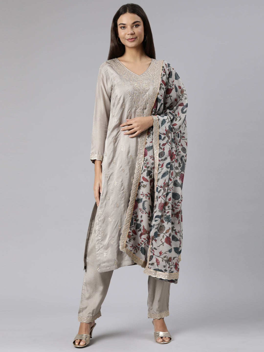 Neerus Grey shantoon printed suit set - front view