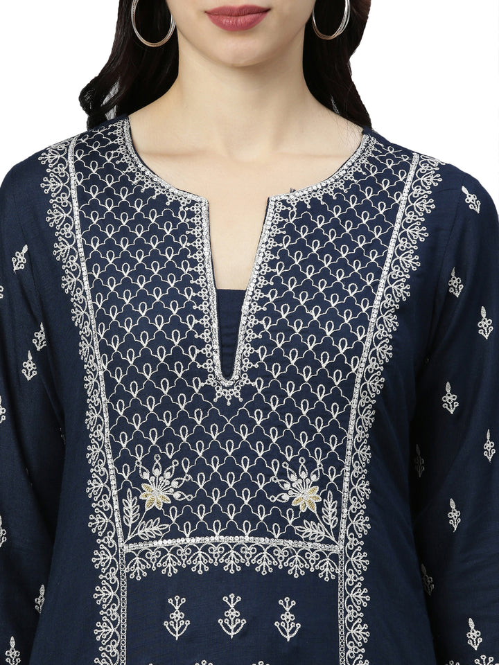 Neerus Women Navy Blue White Floral Embroidered Thread Work Kurta