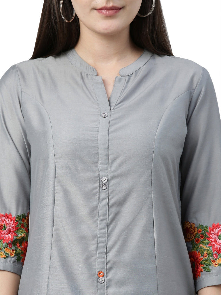 Neerus Grey muslin printed kurta set with floral trouser - detail view 1