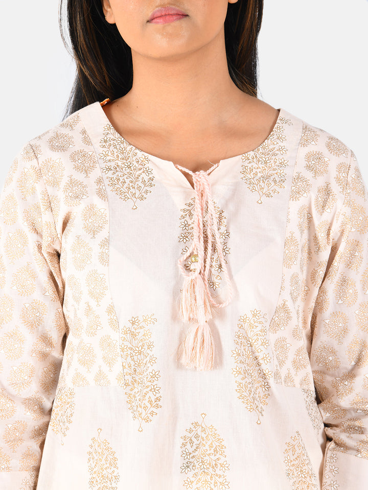 Neerus Women Peach-Coloured Printed A-Line Kurta