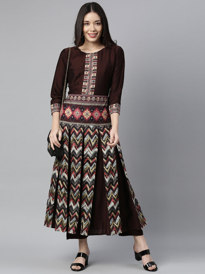 Neerus Brown silk printed panelled kurta set - detail view 3