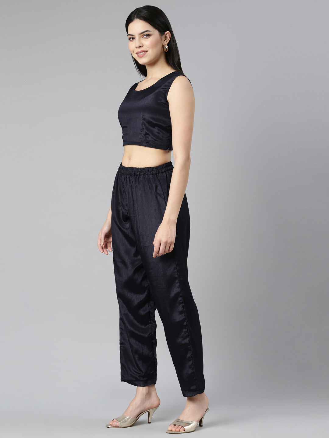 Neerus Multi crepe printed kurta set with trousers - back view