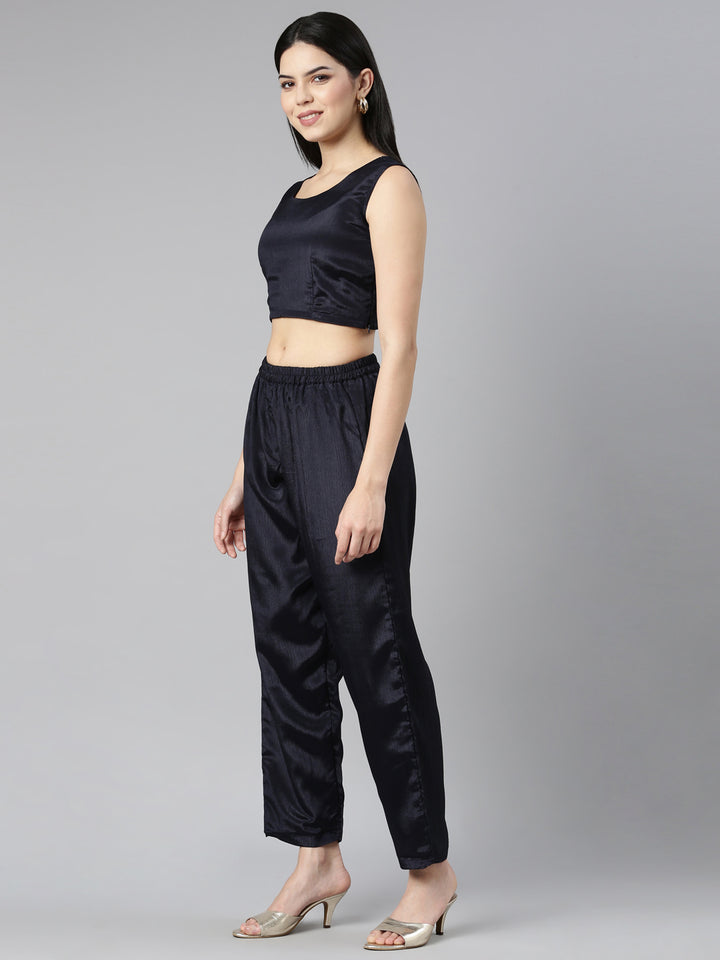 Neerus Multi crepe printed kurta set with trousers - back view