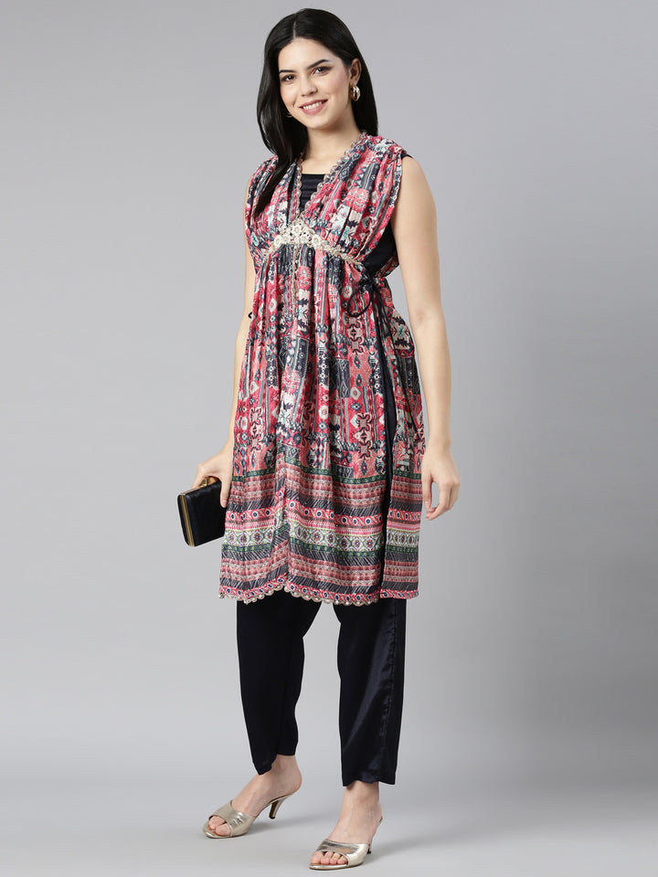 Neerus Multi crepe printed kurta set with trousers - detail view 3