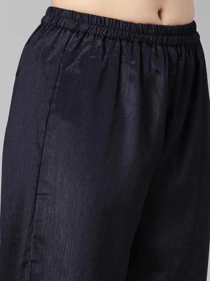 Neerus Multi crepe printed kurta set with trousers - detail view 4