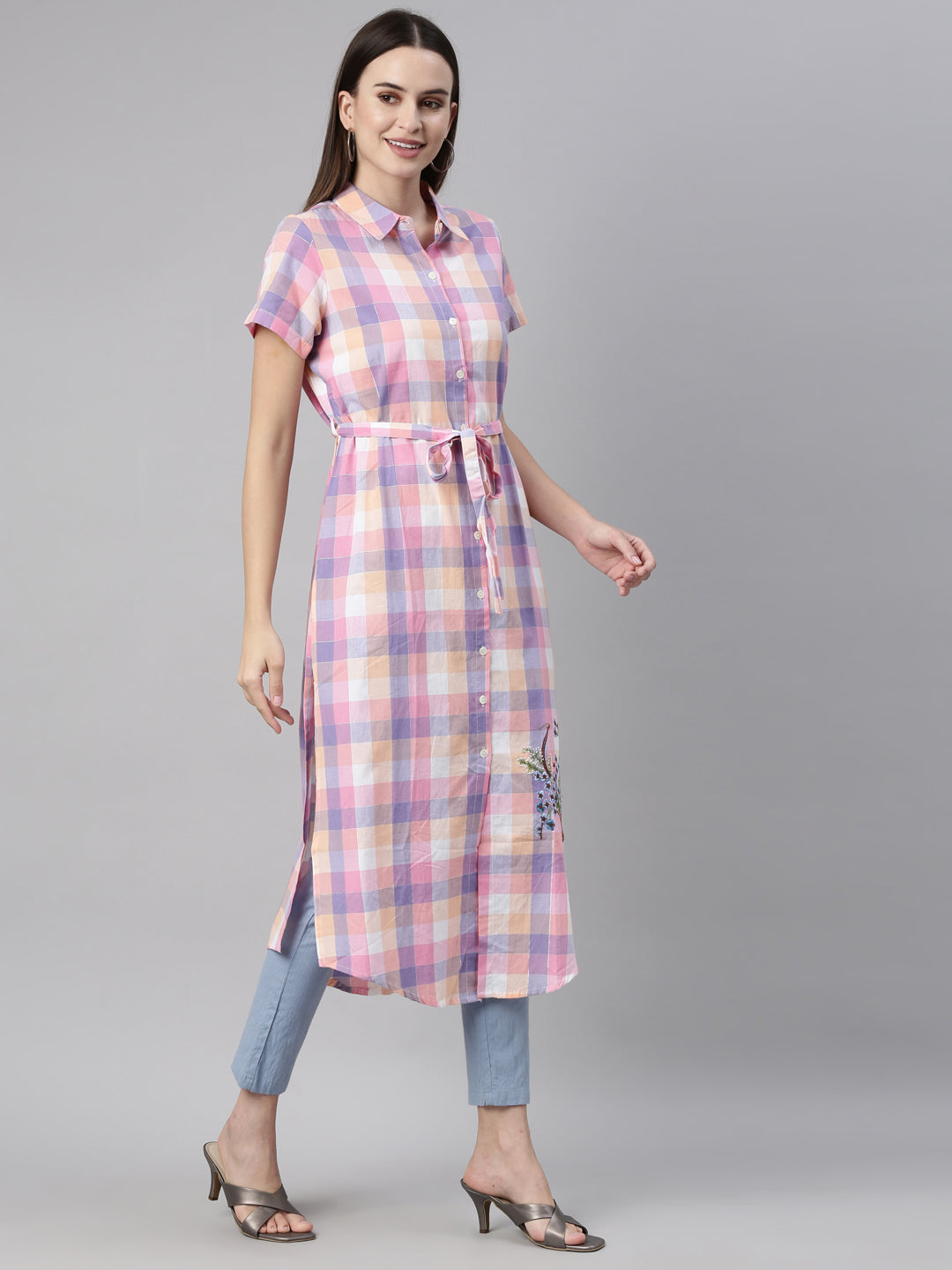Neerus Women Pink Checked Thread Work Kurta