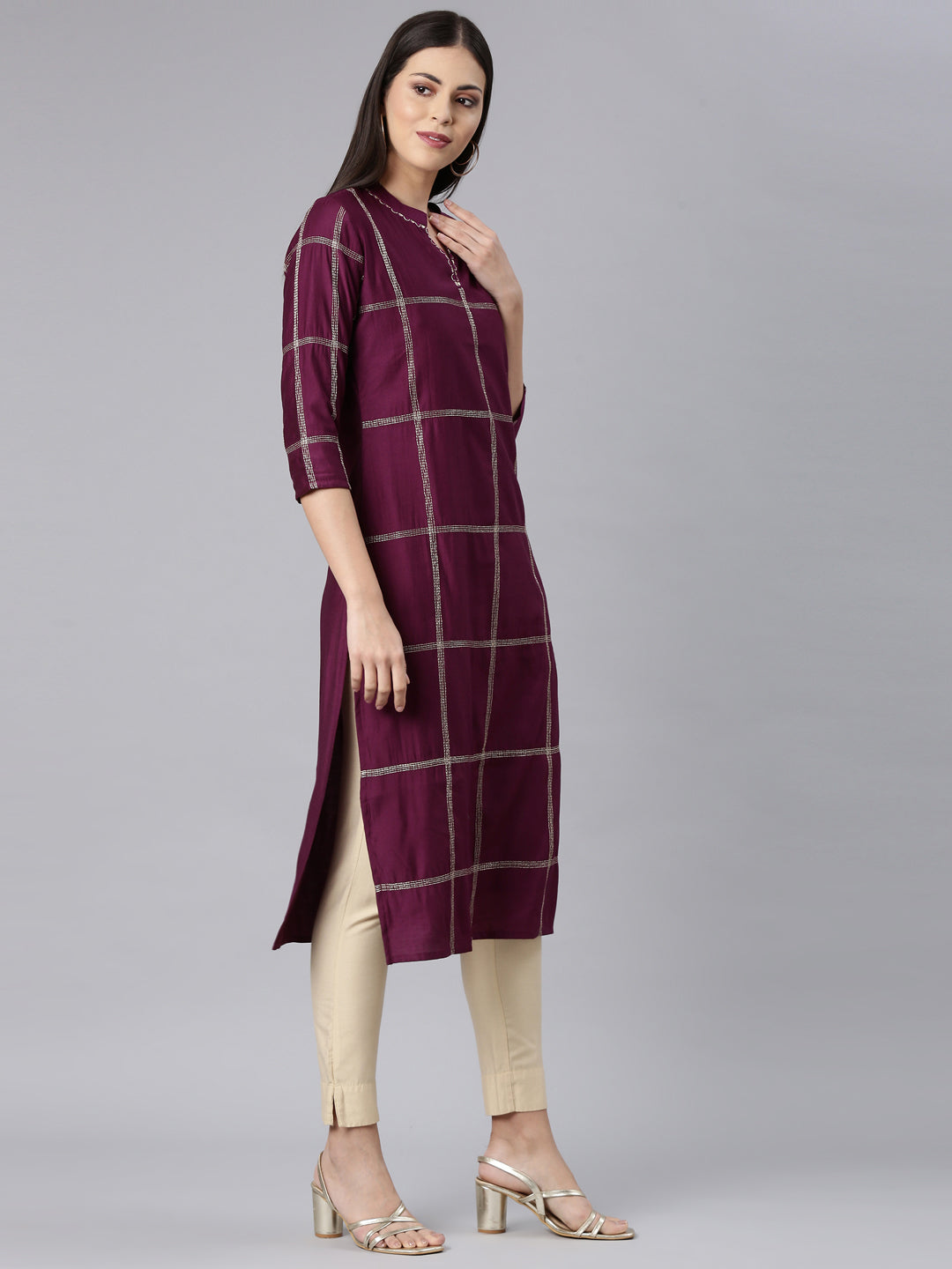 Neerus Maroon Straight Casual Solid Straight Kurta