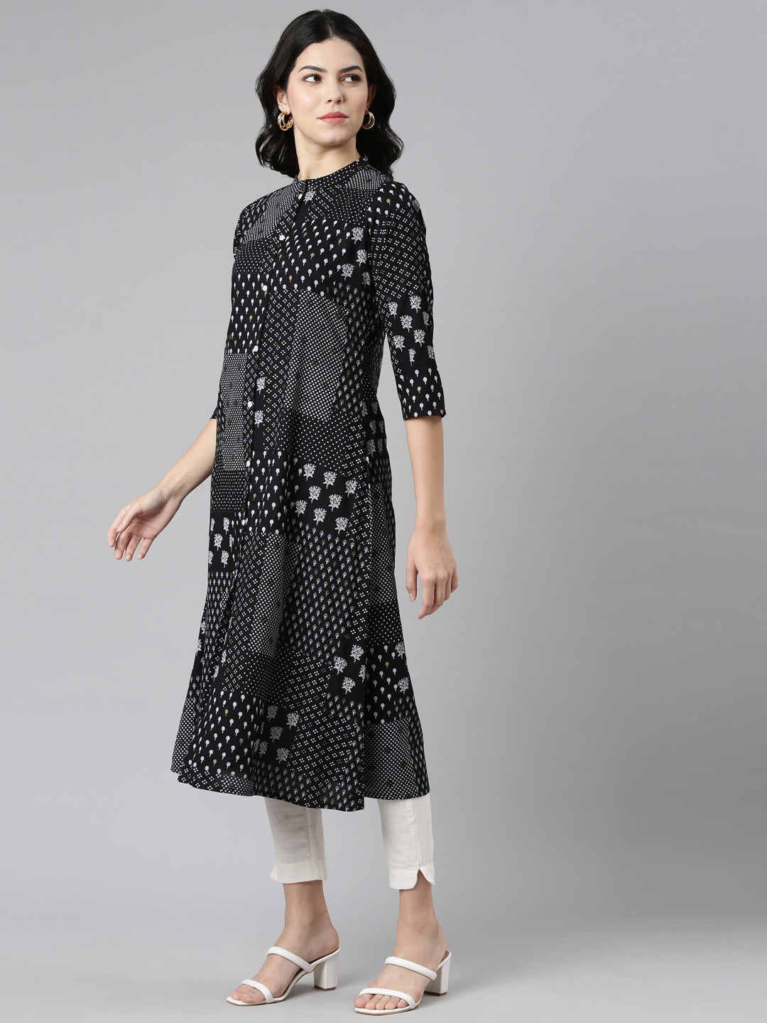Neerus Black Regular A-Line Printed Kurtas