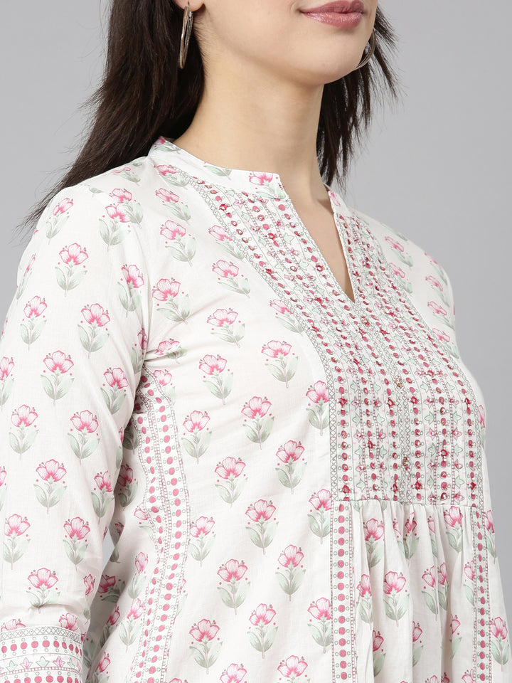 Neerus Pink cotton printed suit set - detail view 1