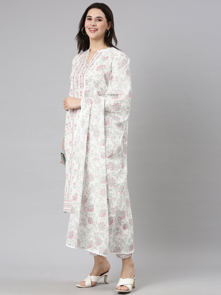 Neerus Pink cotton printed suit set - detail view 2