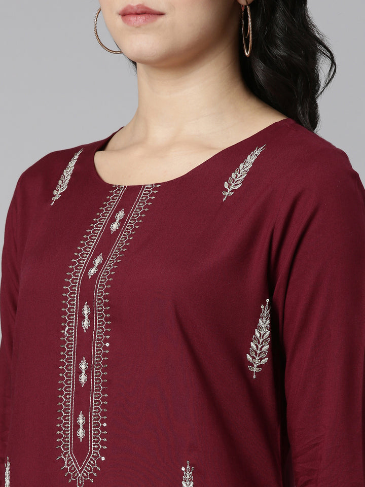 Neerus Purple Regular Straight Embroidered Kurta