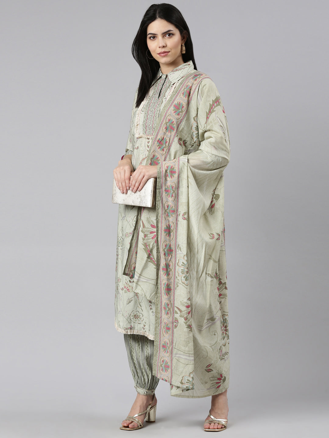 Neerus Green printed straight kurta set with dupatta - detail view 2