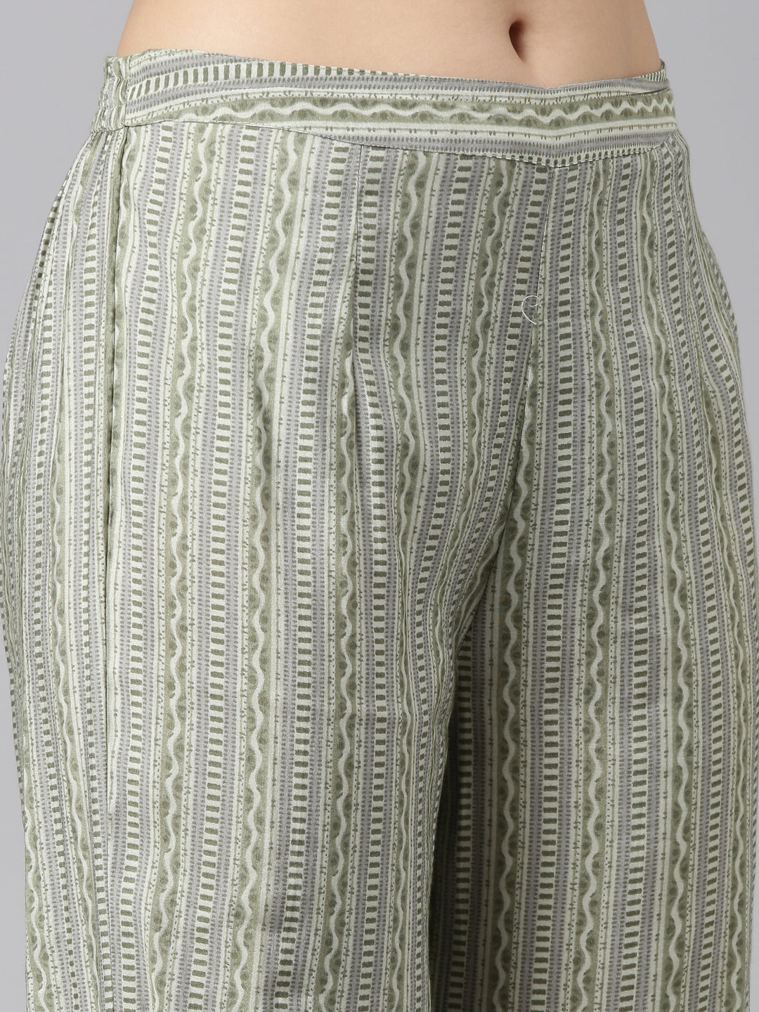 Neerus Green printed straight kurta set with dupatta - detail view 3