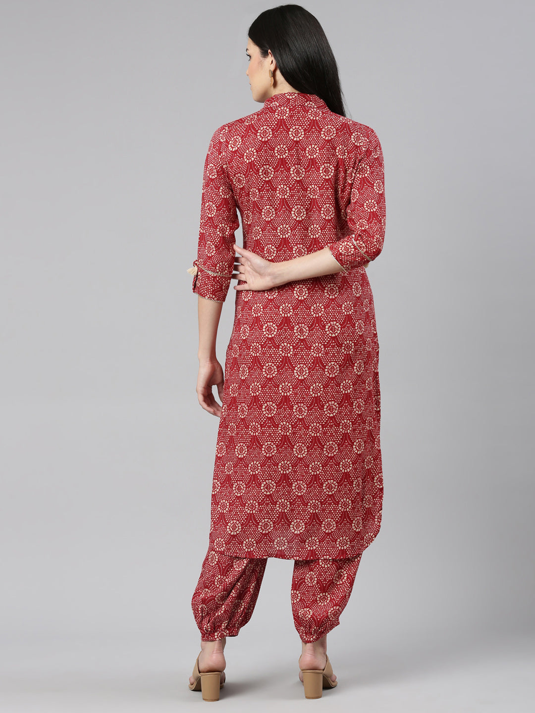 Neeru's Maroon Regular Straight Printed Kurta And Salwar