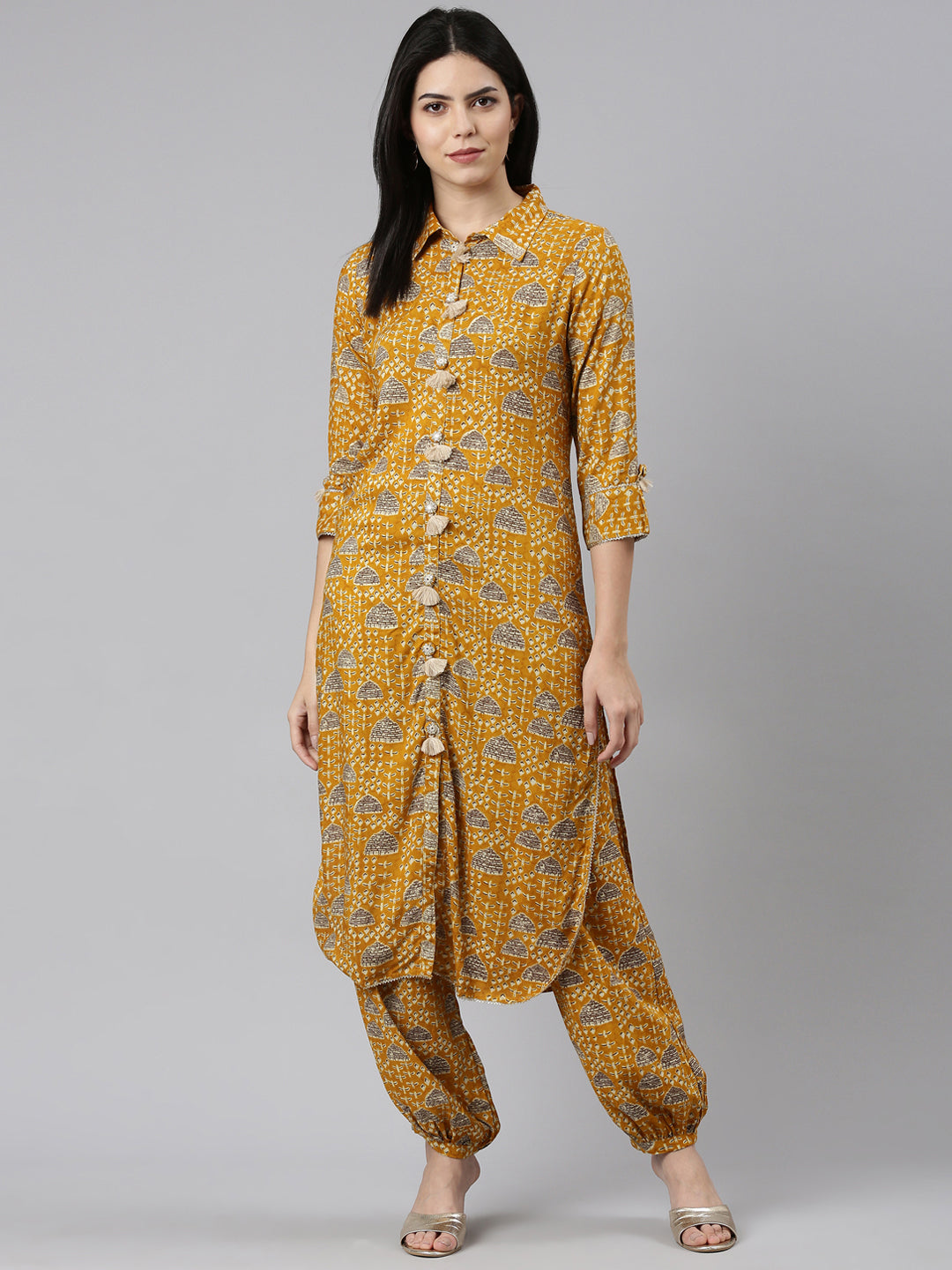 Neerus Yellow rayon printed kurta set - detail view 2
