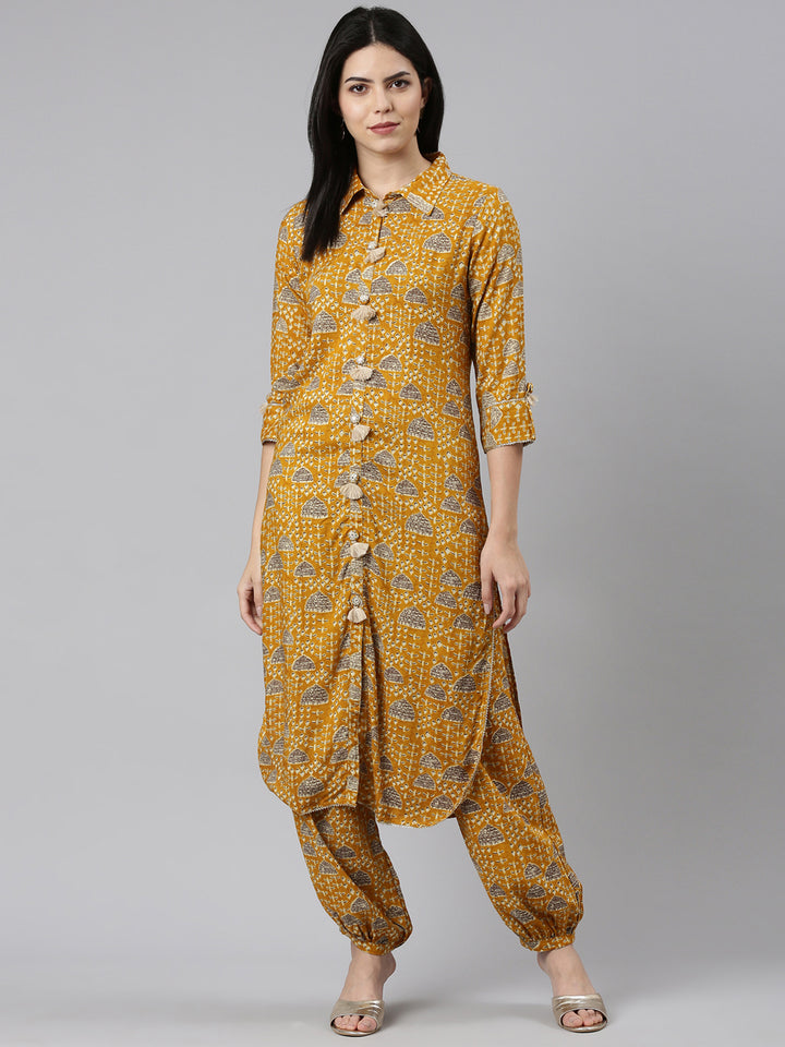 Neerus Yellow rayon printed kurta set - detail view 2