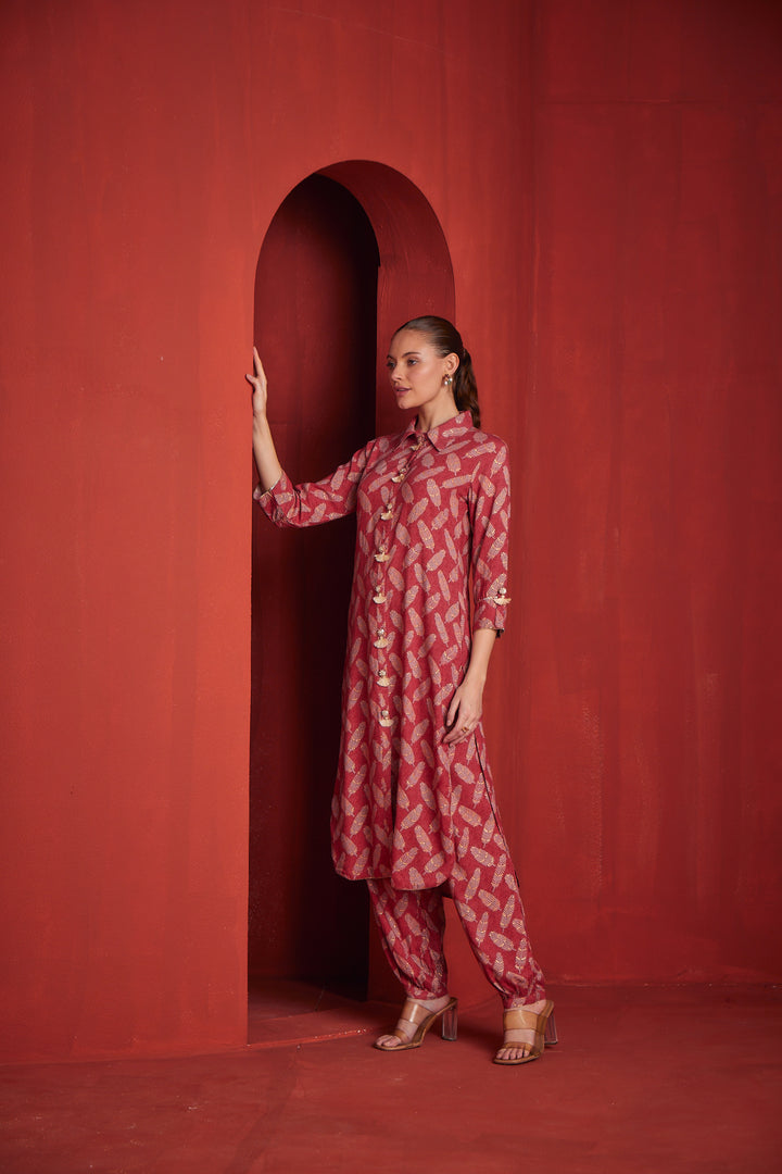 Neerus Womens Tomato Color Rayon Fabric Kurta Salwar