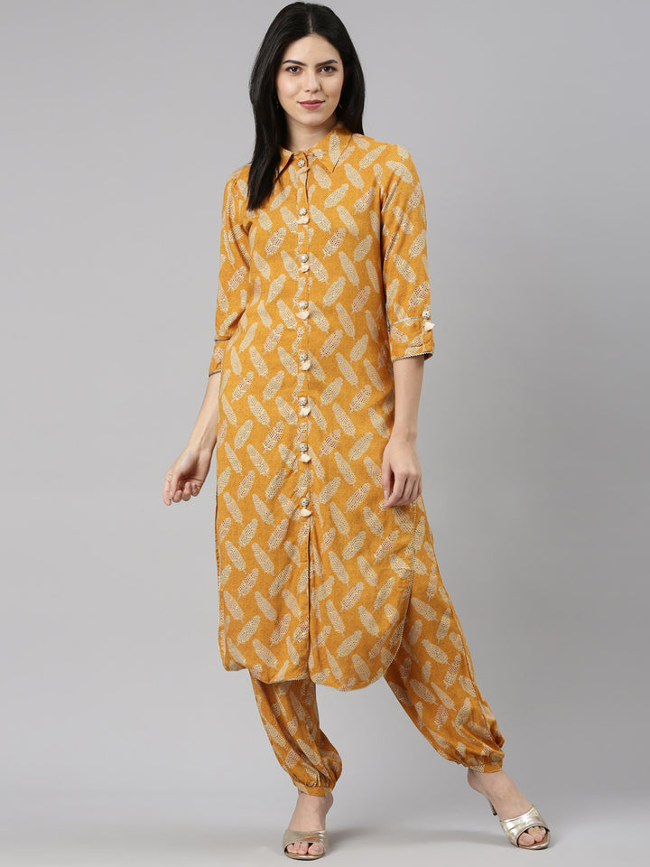 Neerus Yellow rayon printed kurta set - detail view 2