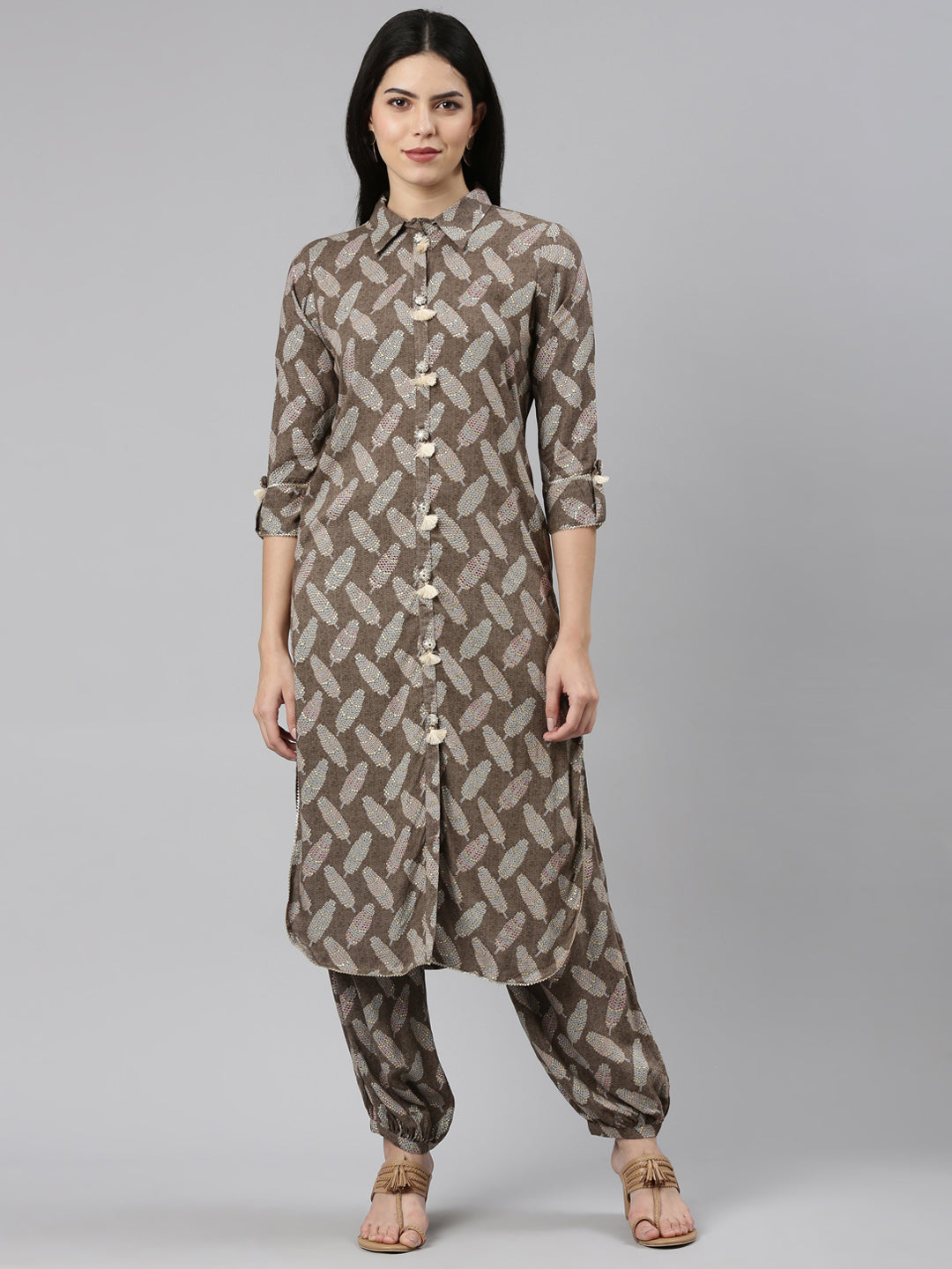 Neerus Green rayon printed straight kurti set - front view