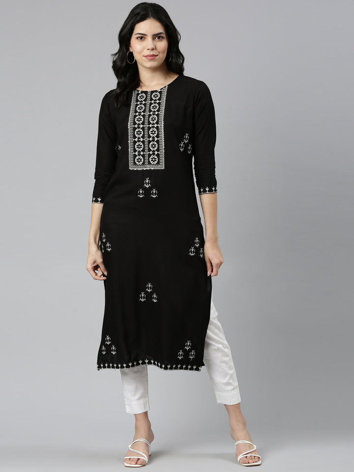 Neerus Black Regular Straight Embroidered Kurta