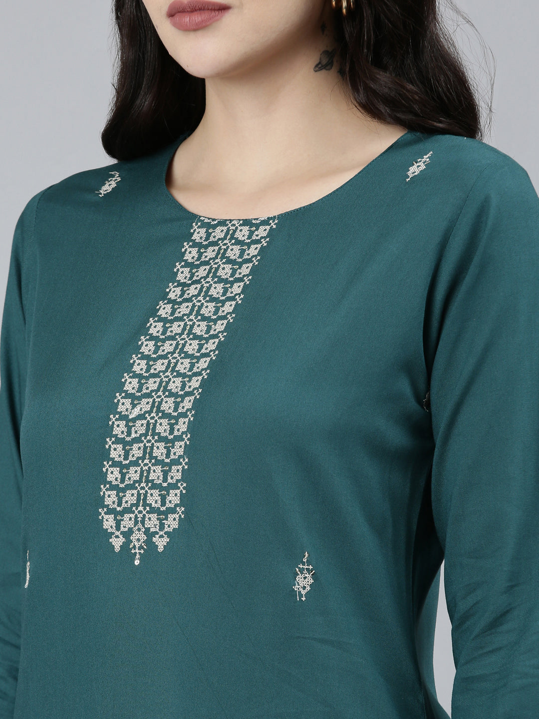 Neerus Green embroidered floral straight kurti - detail view 1