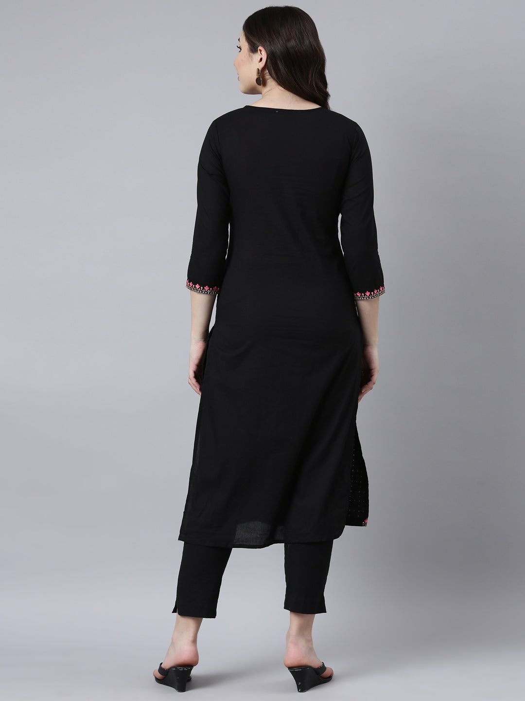 Neerus Black Regular Straight Solid Kurtas