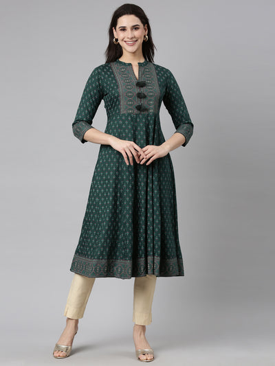 Neerus Green Regular Straight Floral Kurtas
