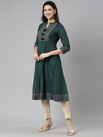 Neerus Green Regular Straight Floral Kurtas