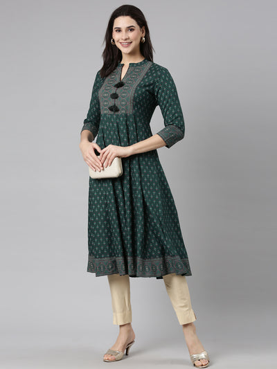Neerus Green Regular Straight Floral Kurtas