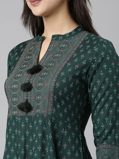 Neerus Green Regular Straight Floral Kurtas