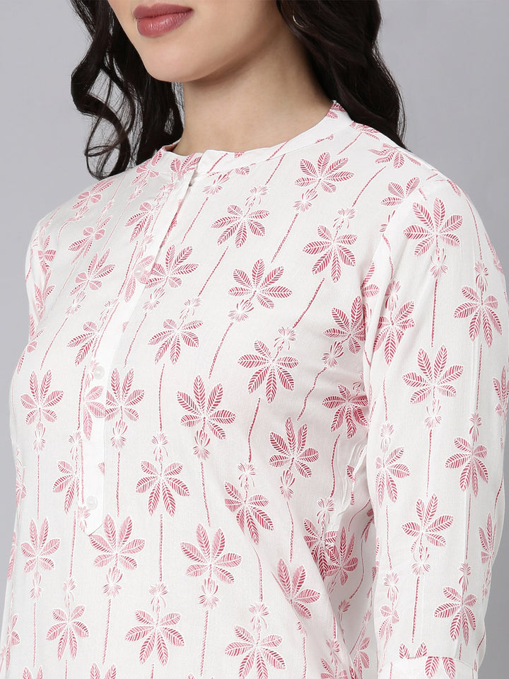 Neerus Red Regular Straight Floral Kurtas