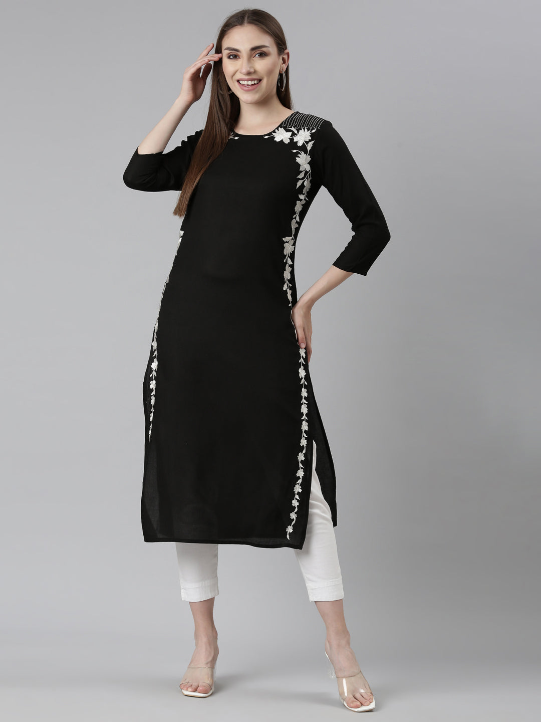 Neeru's Black Regular Straight Floral Kurtas