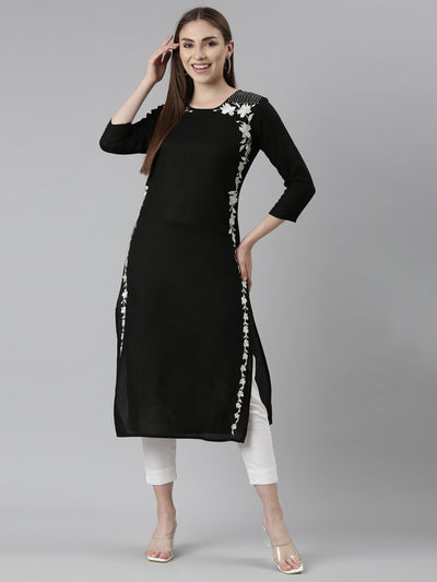 Neeru's Black Regular Straight Floral Kurtas