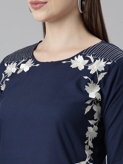 Neeru's Blue Regular Straight Floral Kurtas