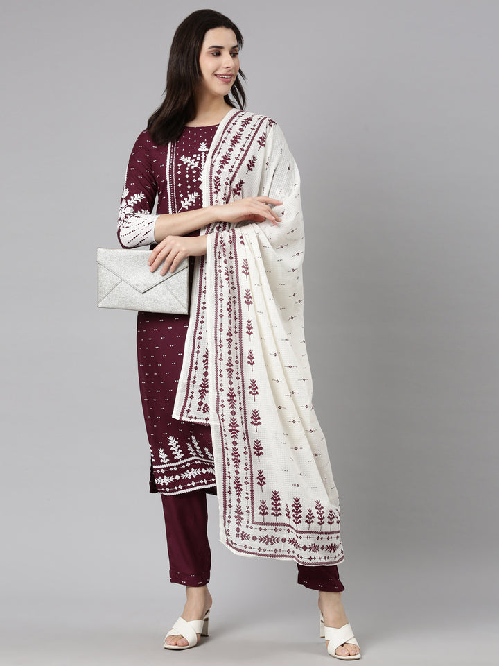 Neerus Purple printed floral straight suit set - detail view 2