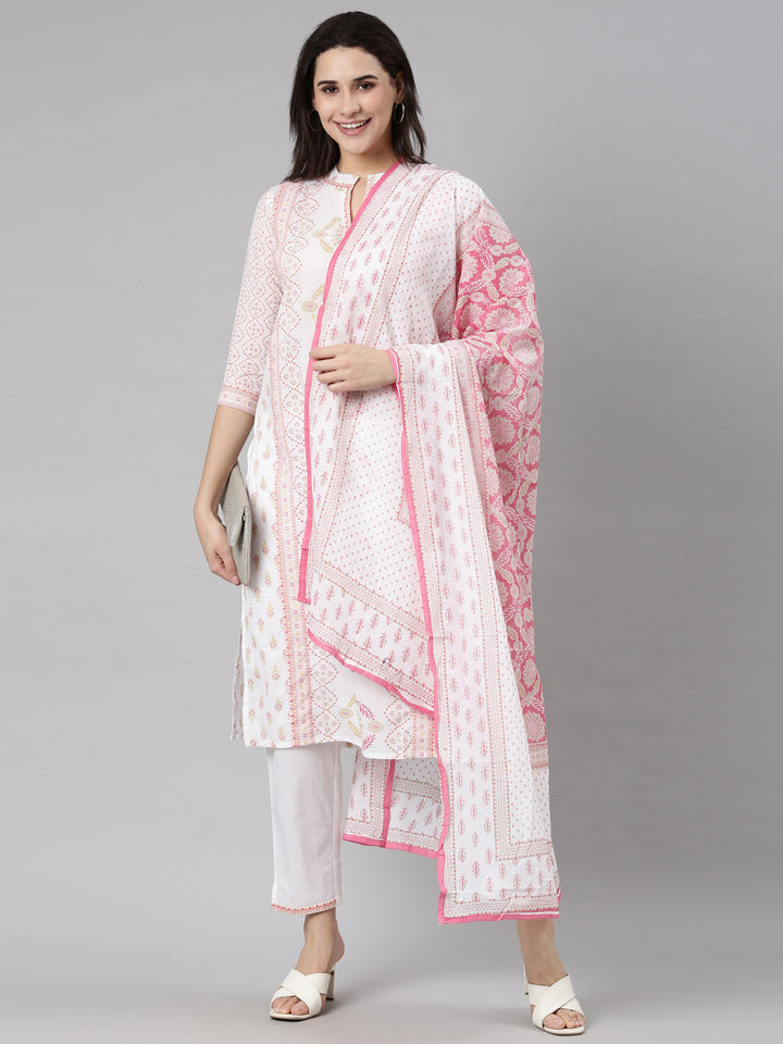 Neerus Pink cotton printed floral suit set - detail view 2
